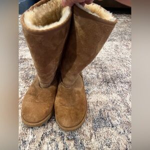UGG Tan Suede Boots with Shearling size 5 Fur Warm Comfort